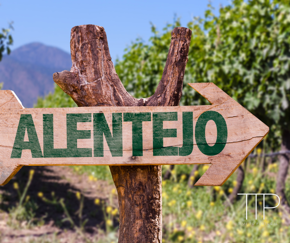 a wooden sign with words Alentejo