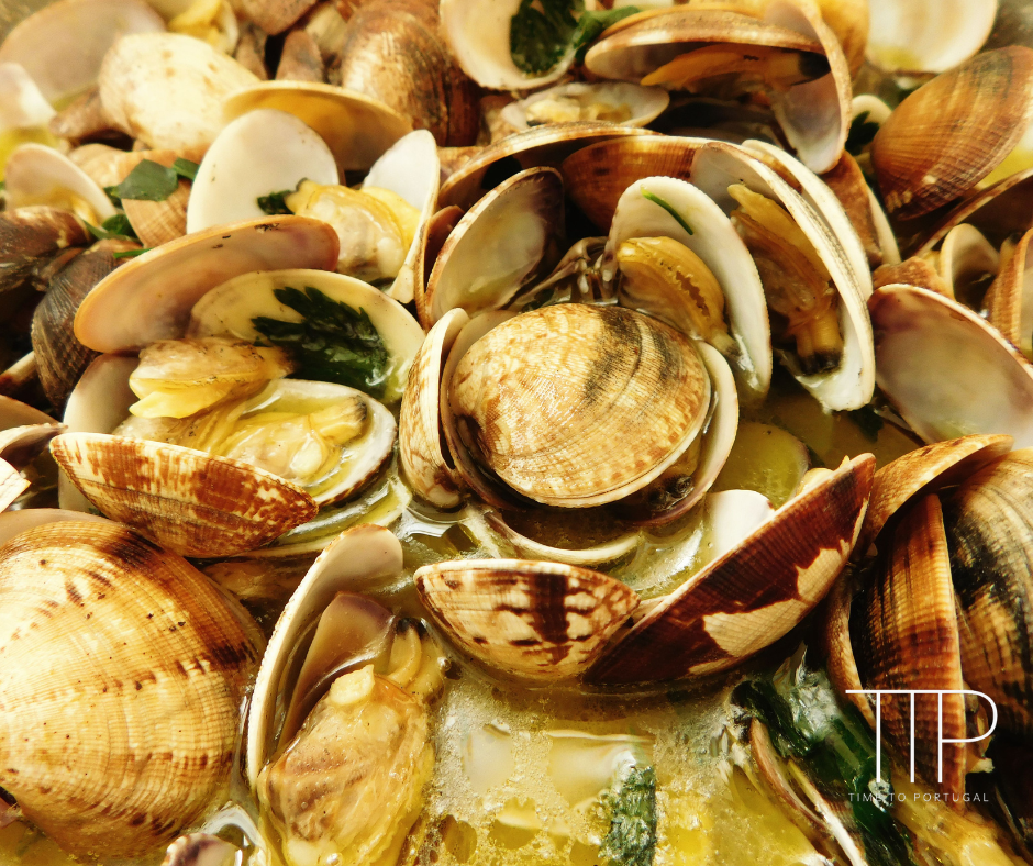 a dish of clams Portuguese style